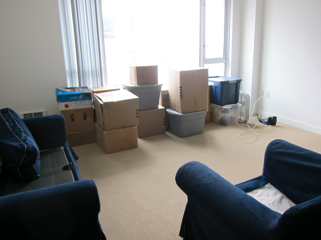 Unloading boxes at destination